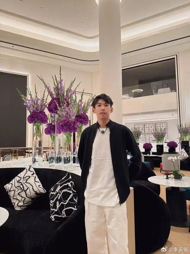 MC天佑 复出直播被封禁_网红主播天佑八卦头条视频-_劣迹网红换皮复出被封
