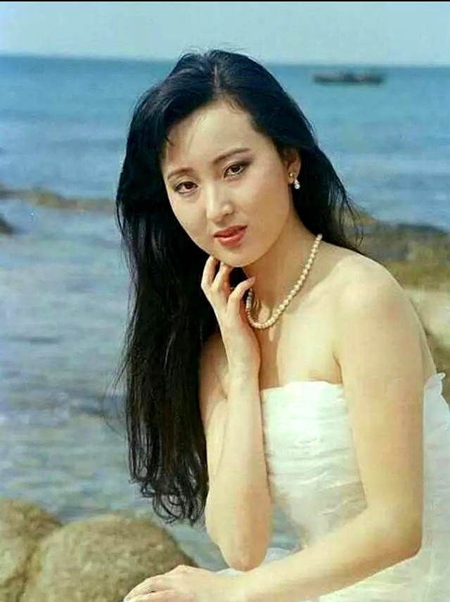 1994年挂历商业布局_香港女明星挂历图片_港台资源内地资源联动